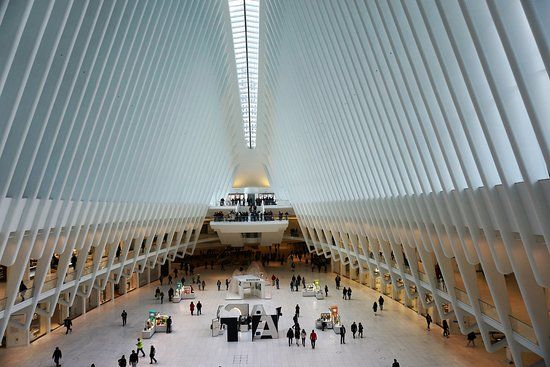Gare et centre commercial The Oculus