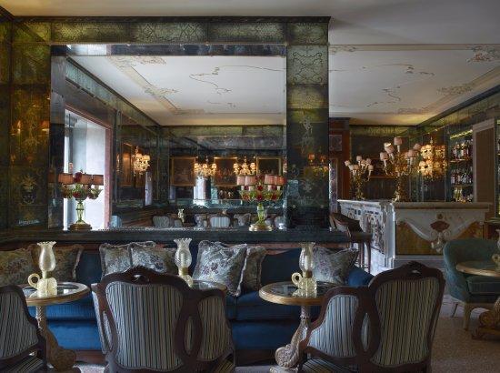 Bar Longhi