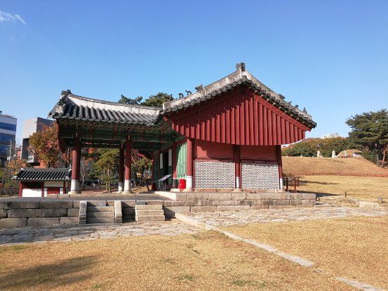 Tombes royales Seolleung et Jeongneung