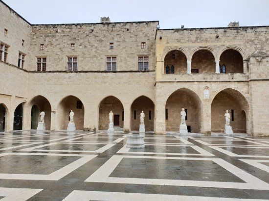Palais des grands maîtres